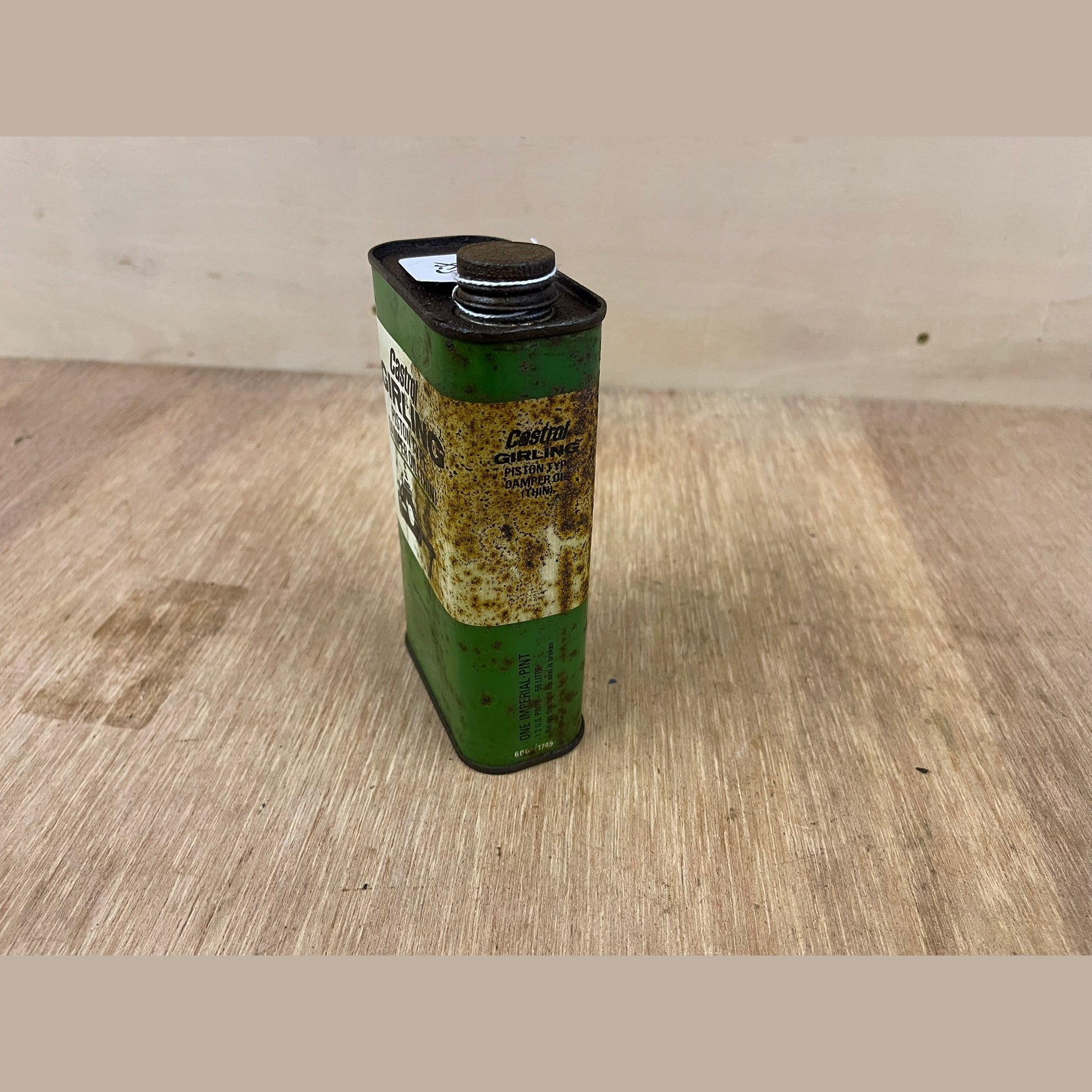 Vintage Castrol Girling oil can. 1 pint