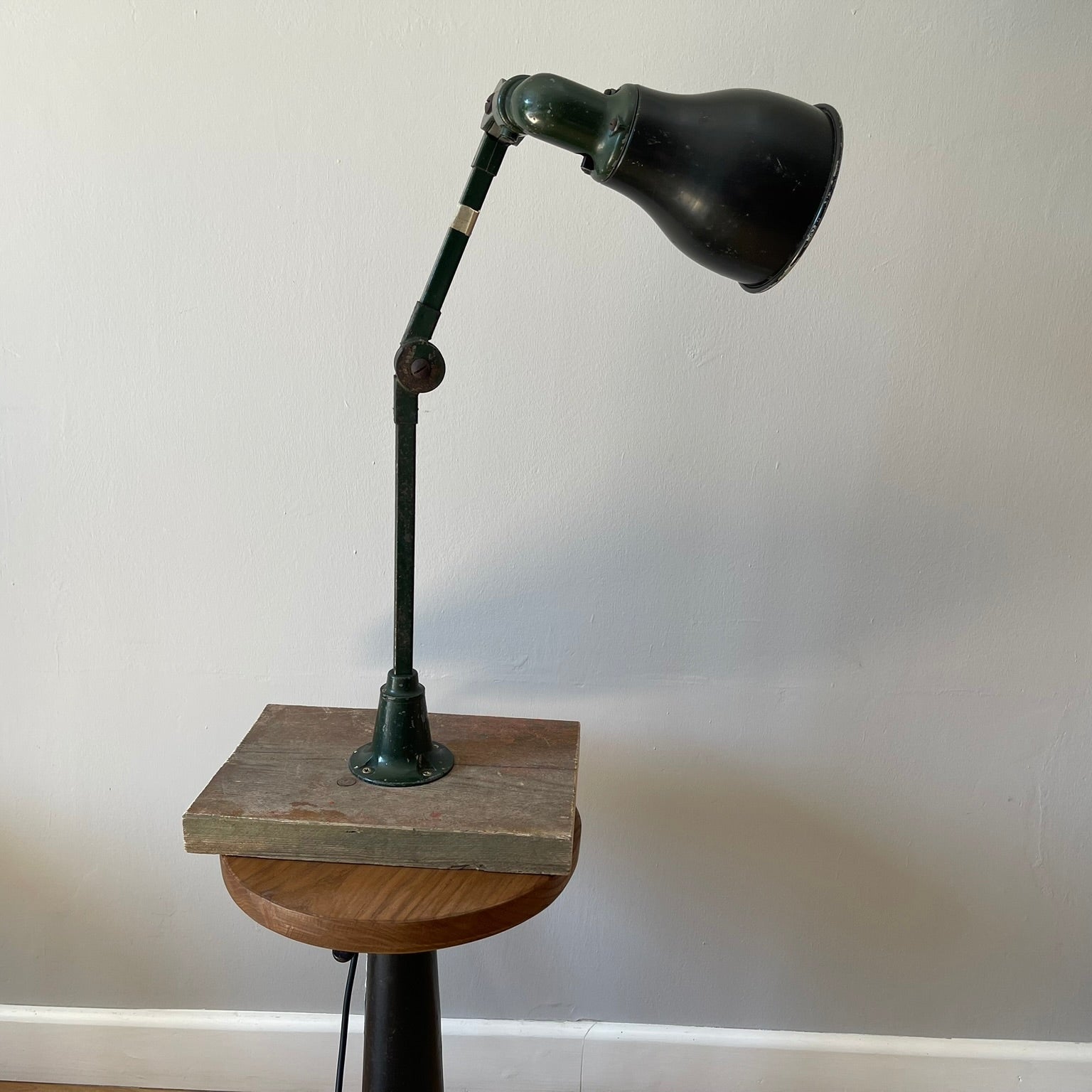 Vintage Invisaflex machinists lamp