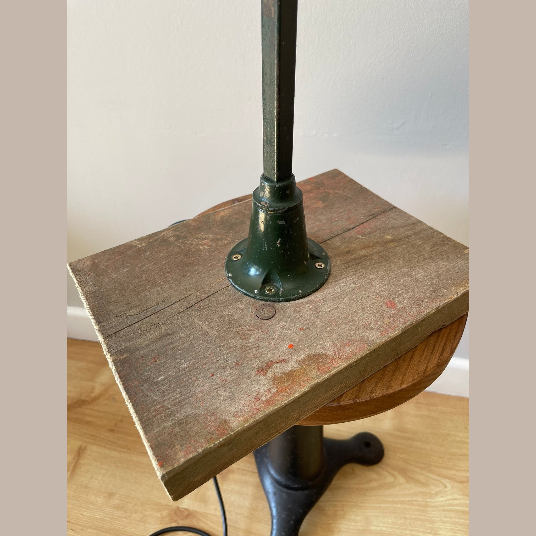 Vintage Invisaflex machinists lamp