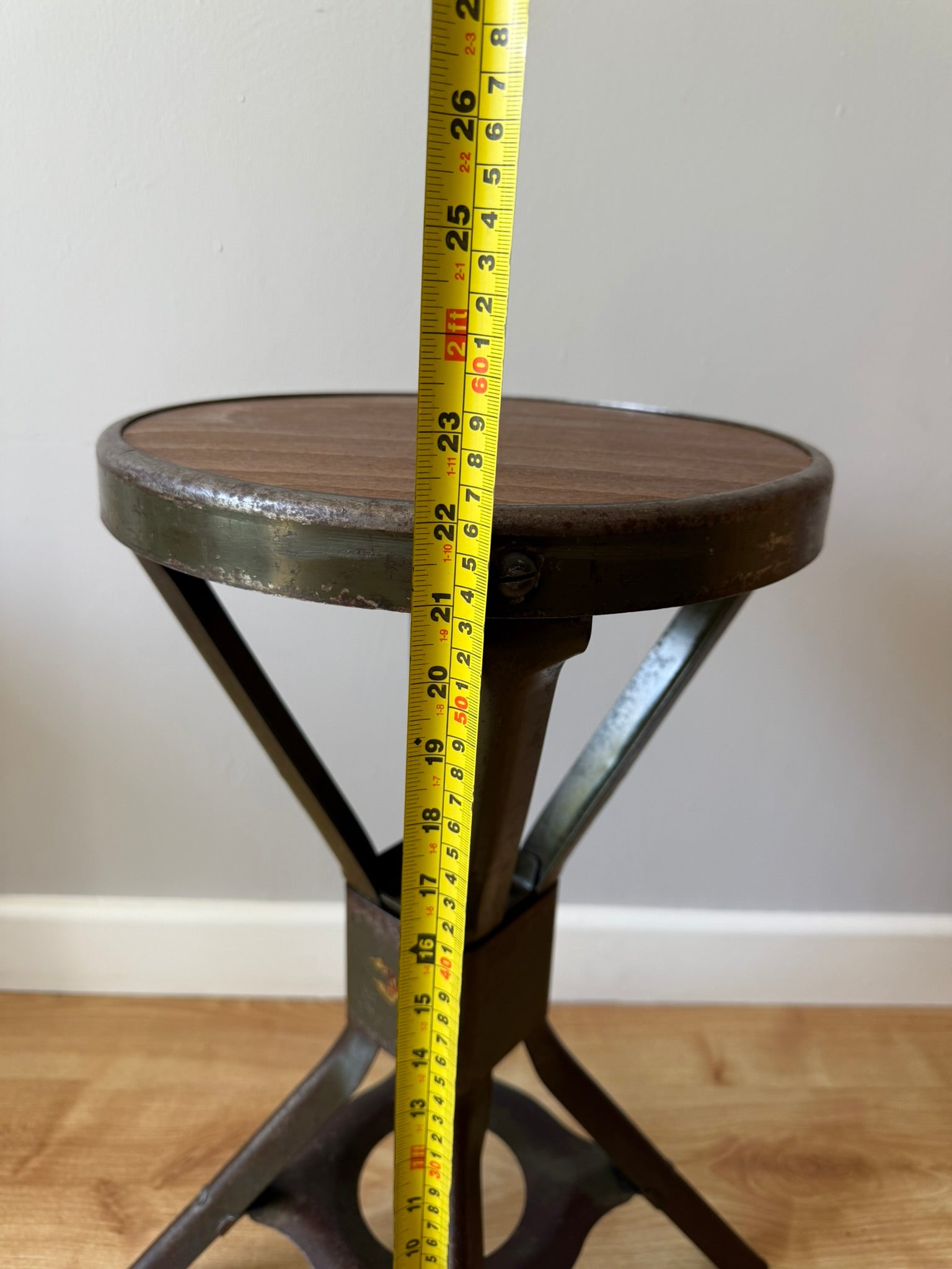 Vintage Green Evertaut factory/machinists stool