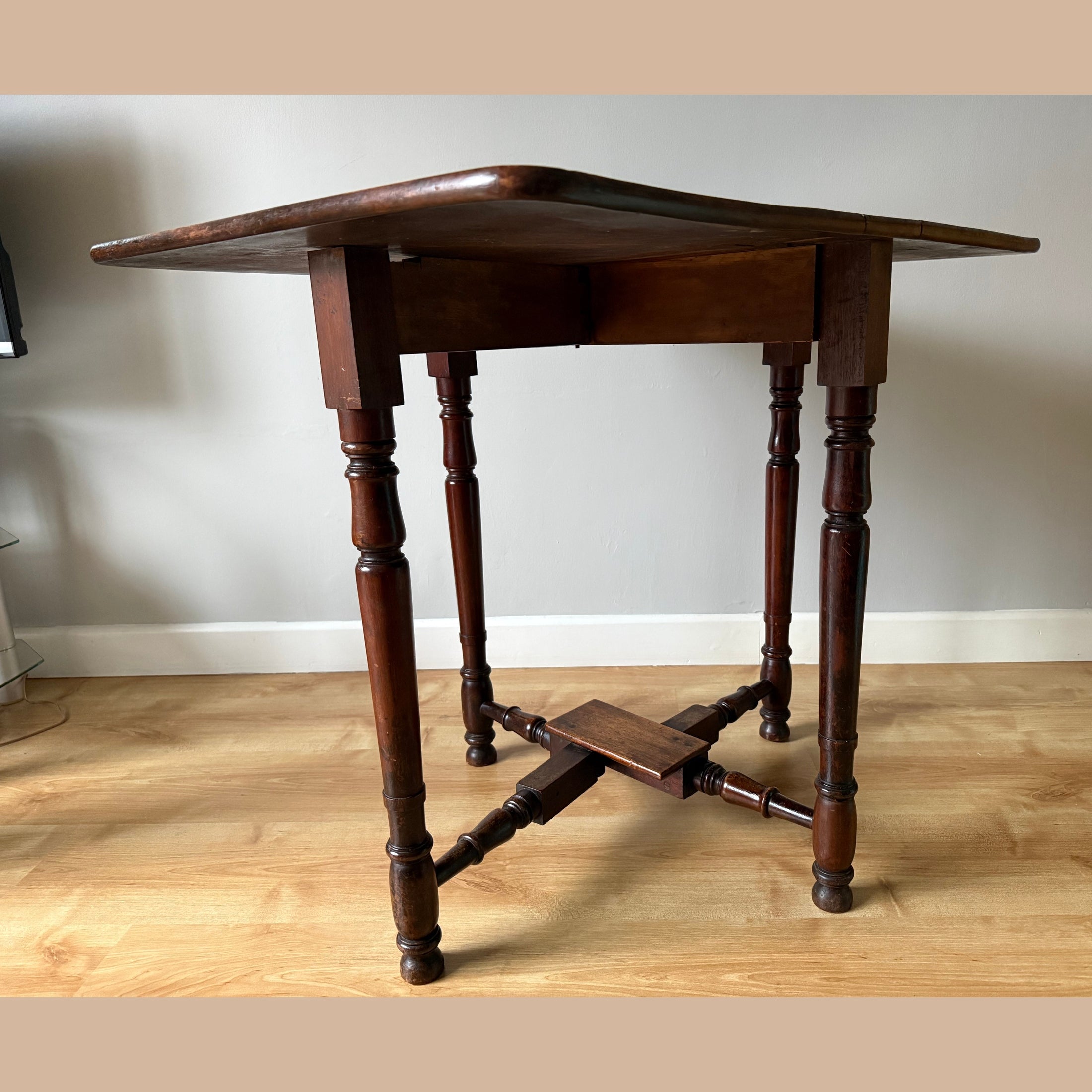 Antique Victorian drop leaf table