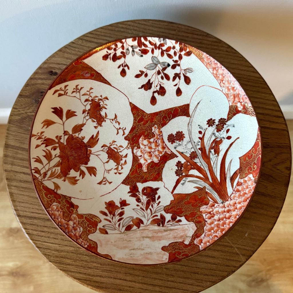 A pair of 21.5cm Japanese Kutani plates