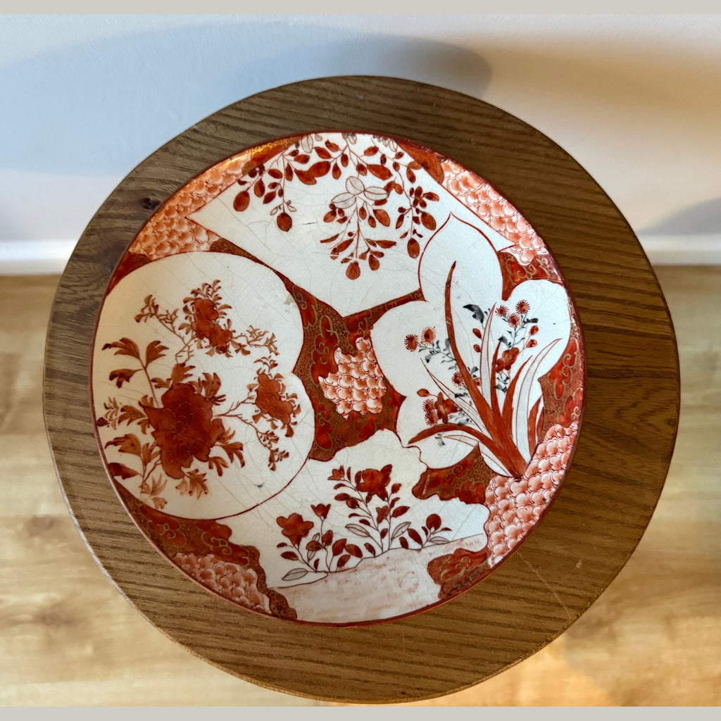 A pair of 21.5cm Japanese Kutani plates