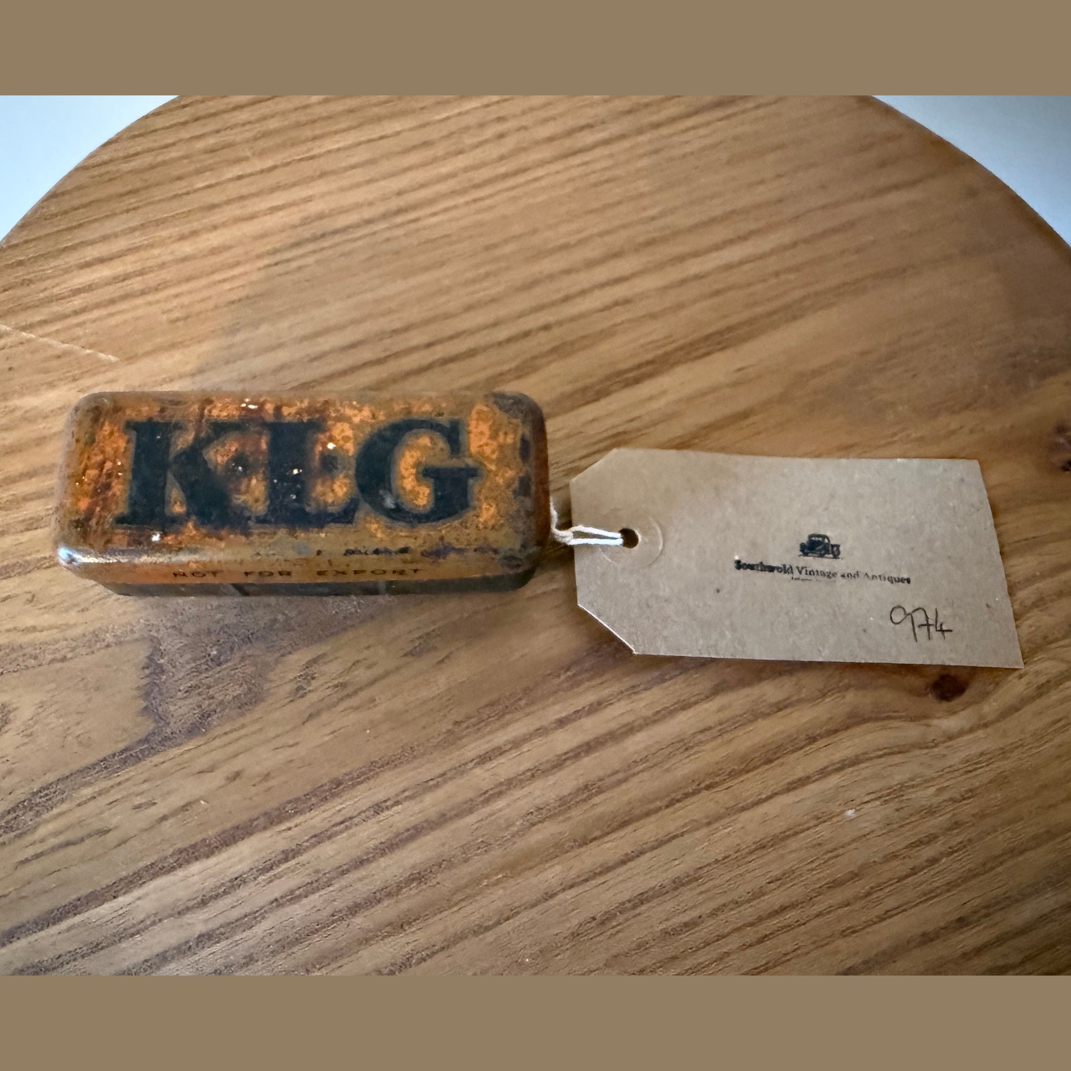 Vintage KLG spark plugs, tin