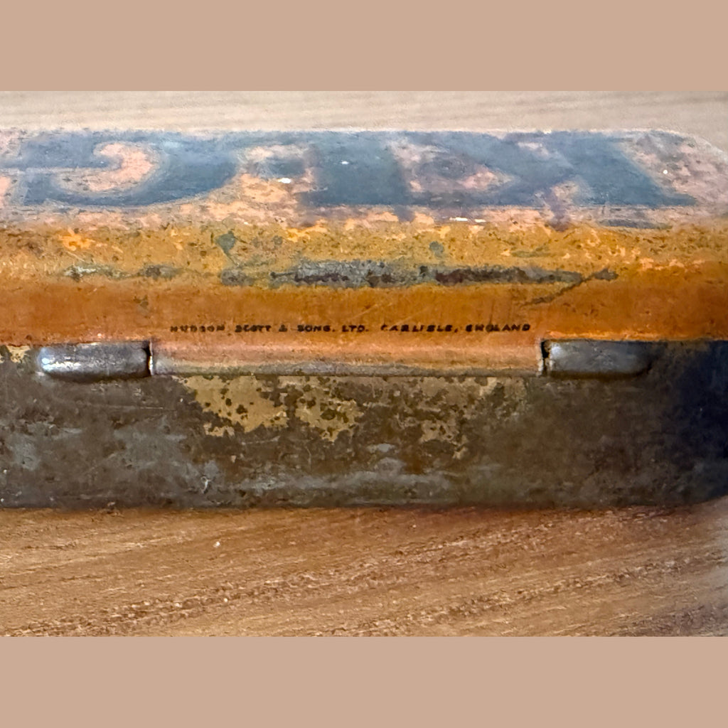 Vintage KLG spark plugs, tin