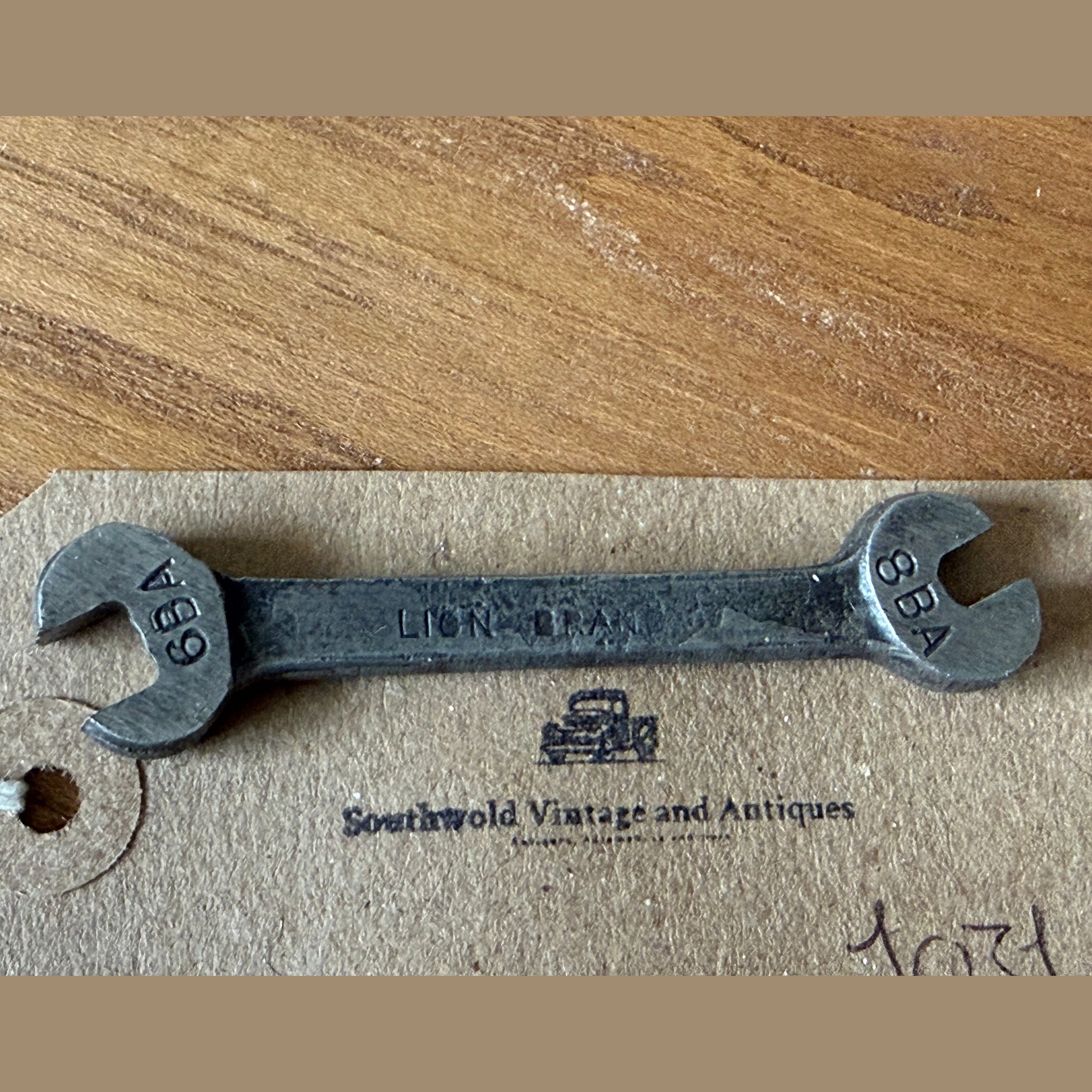 Vintage/Antiques Lion Brand BA spanner