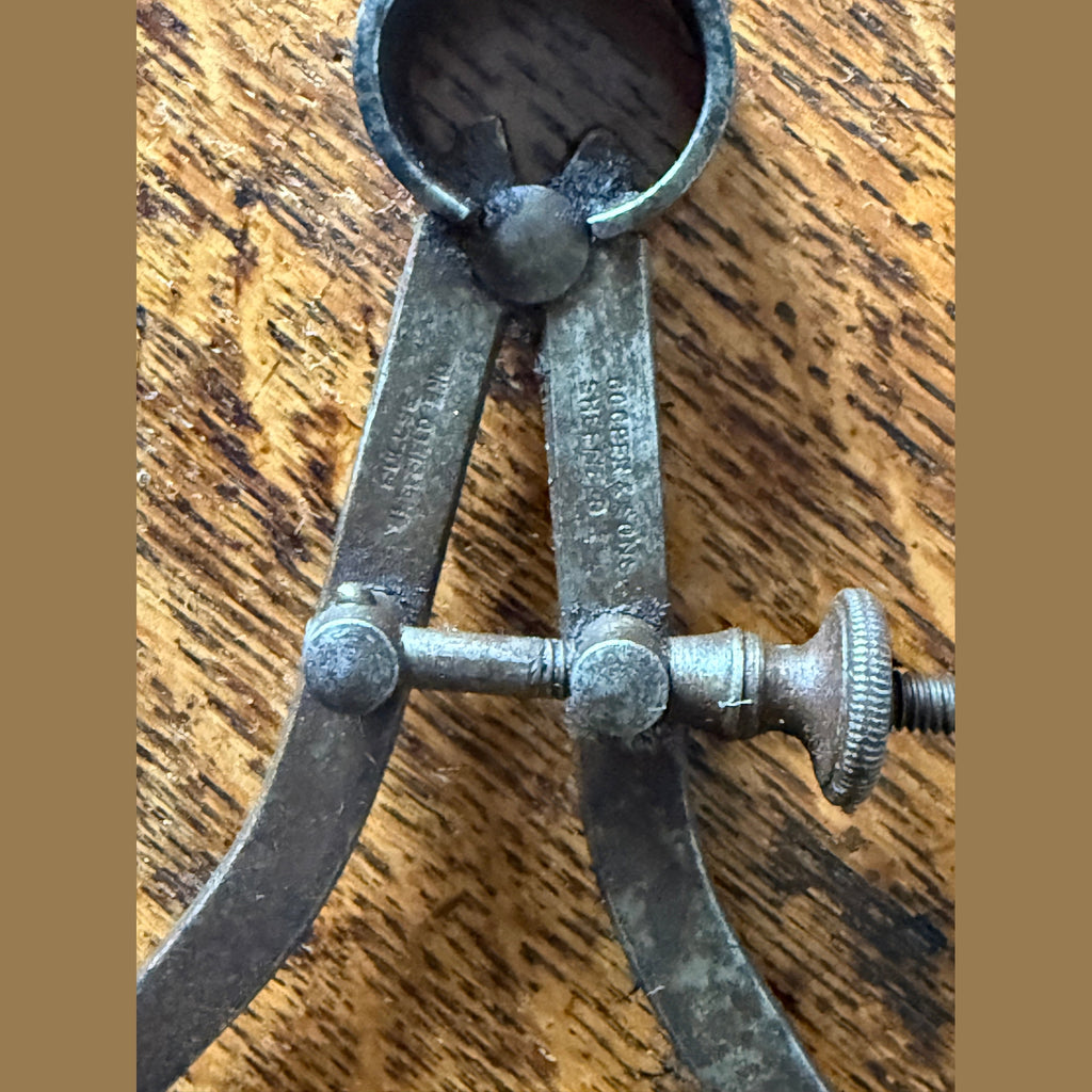 Vintage engineering tools, Calipers.