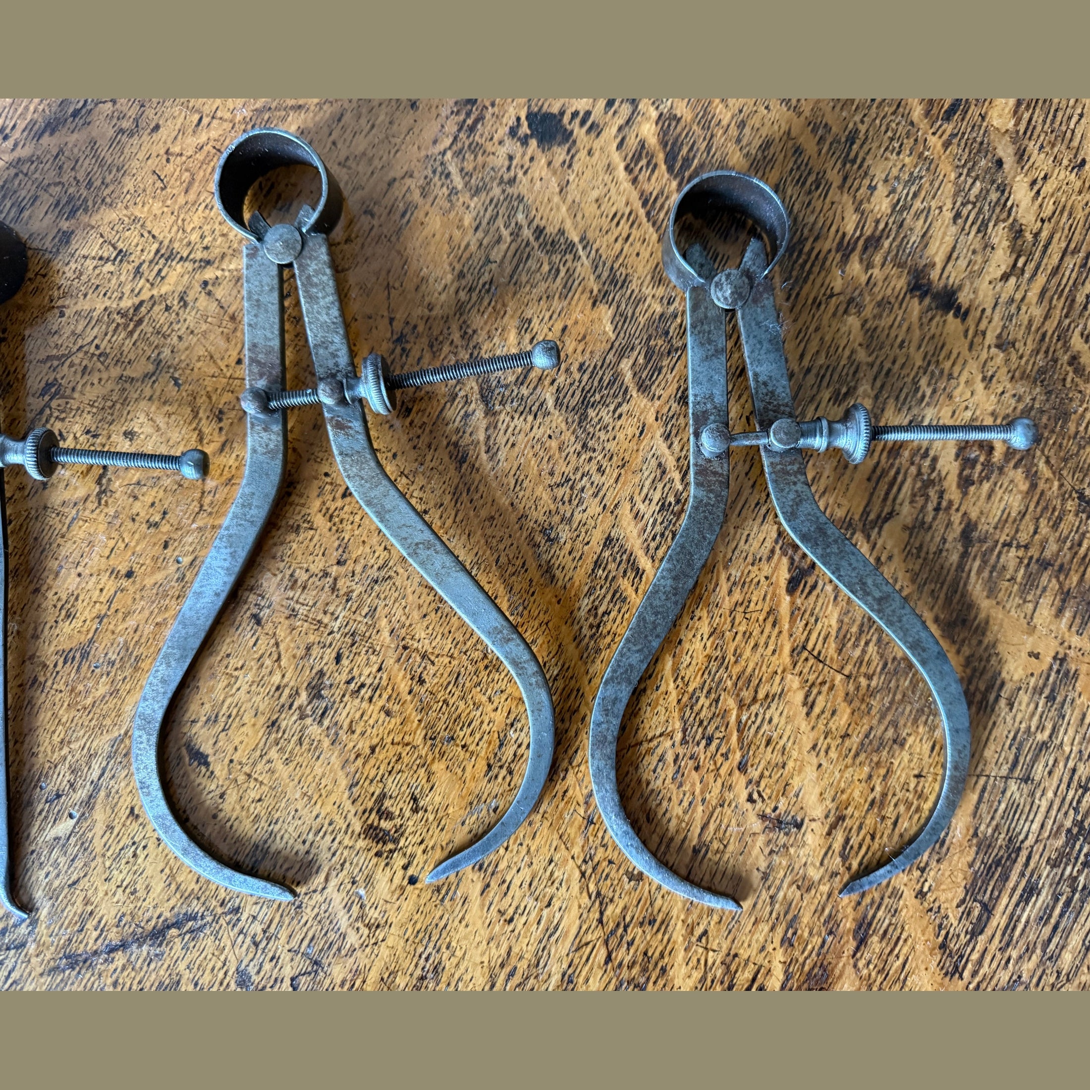 Vintage engineering tools, Calipers.