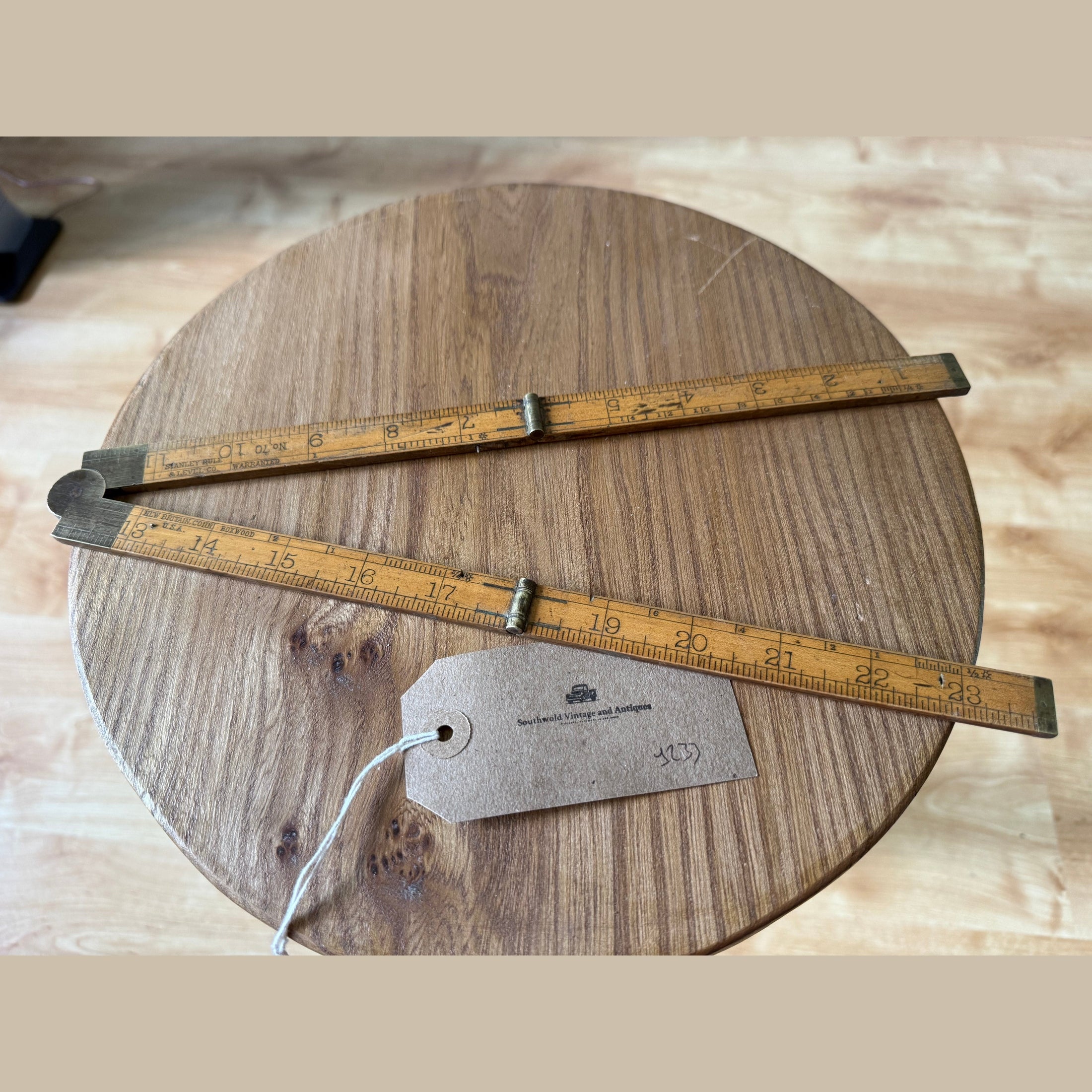 Vintage Stanley rule and level co ruler. No 70.