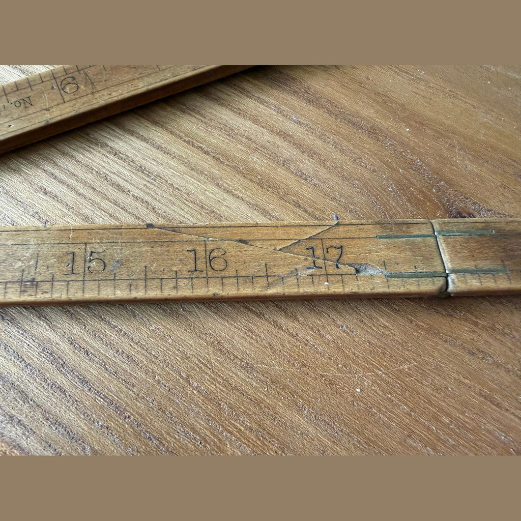 Vintage Stanley rule and level co ruler. No 70.