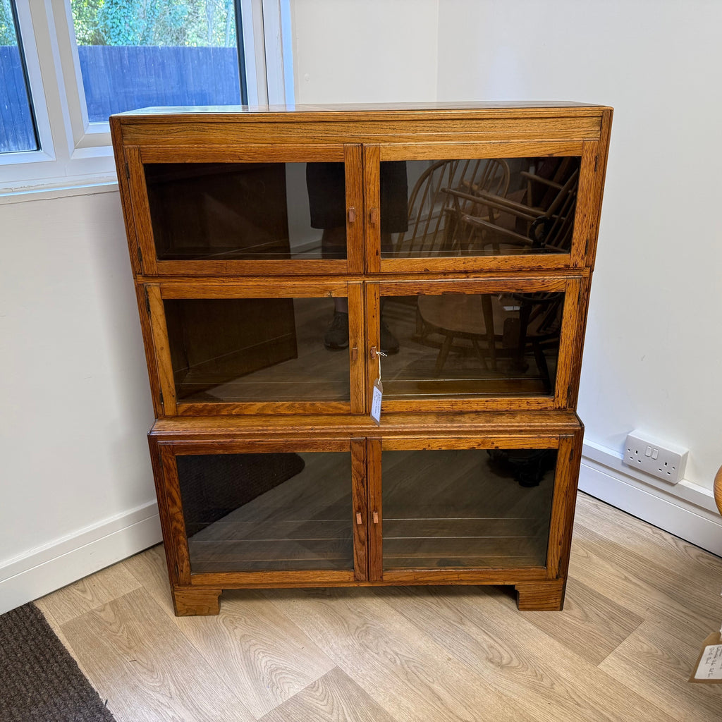 Vintage Minty 3 Tier oak bookcase.