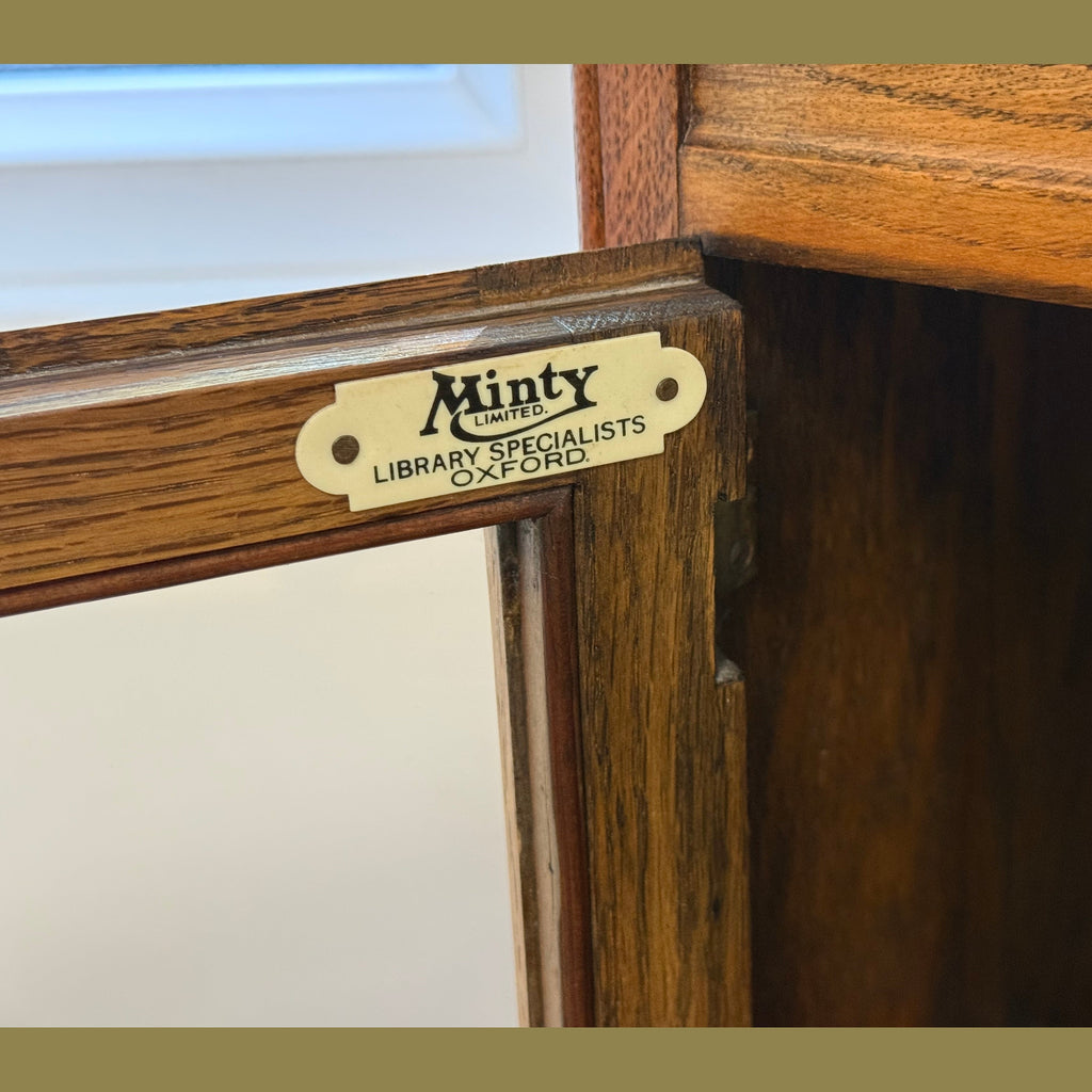 Vintage Minty 3 Tier oak bookcase.