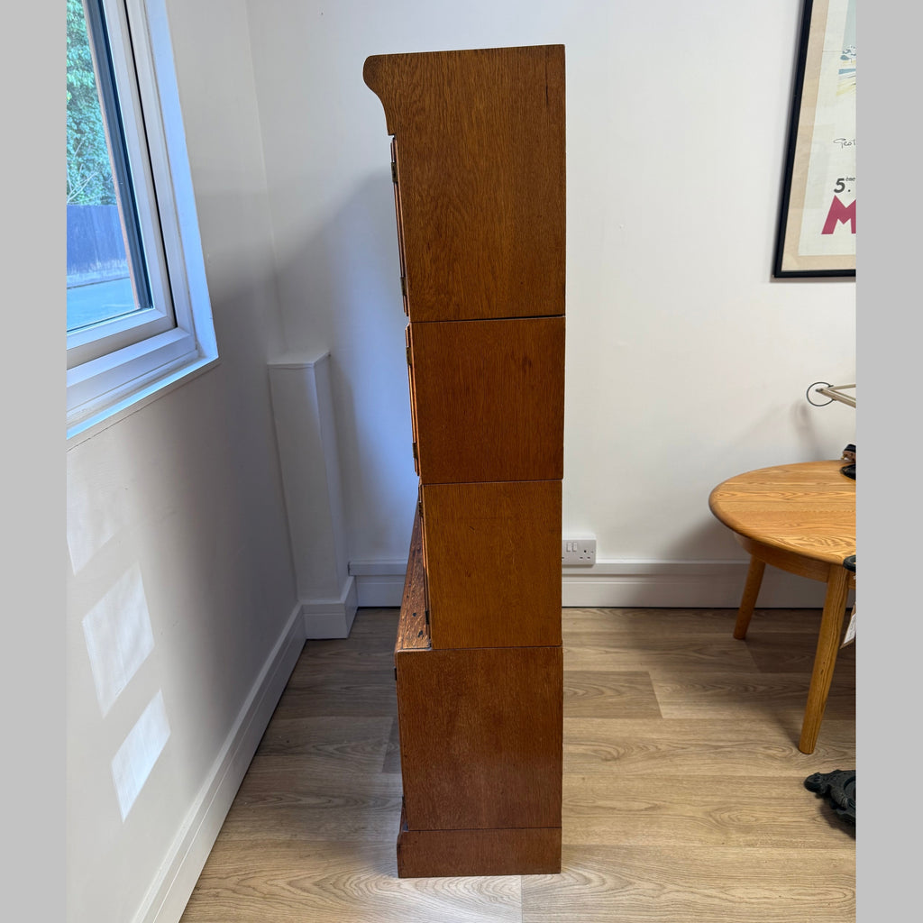 Vintage Minty 4 Tier oak bookcase.